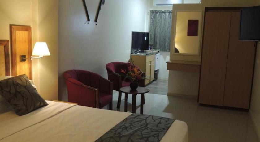 Victoria Palms Hotel Suva Exteriör bild